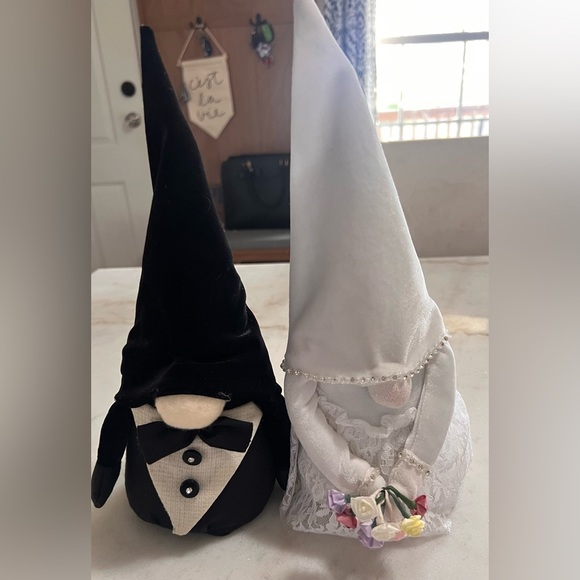 Handmade Bride And Groom Beanbag Wedding Day Gnomes Tuxedo Wedding Gown - Picture 9 of 9
